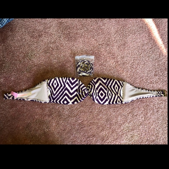 NWOT Victoria’s Secret Bikini Top - Picture 2 of 8